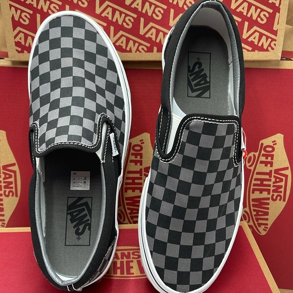 Vans WMNS Classic Slip-On Black/Pewter Checkerboard 
VN000EYEBPJ
Sneakers - Picture 13 of 16